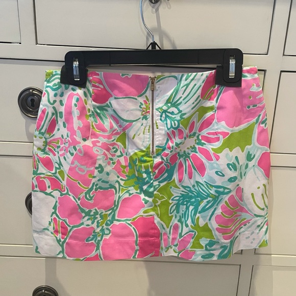 LILLY PULITZER pink and blue floral mini skirt - Picture 2 of 4